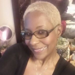 Meet your Posher, Denyse